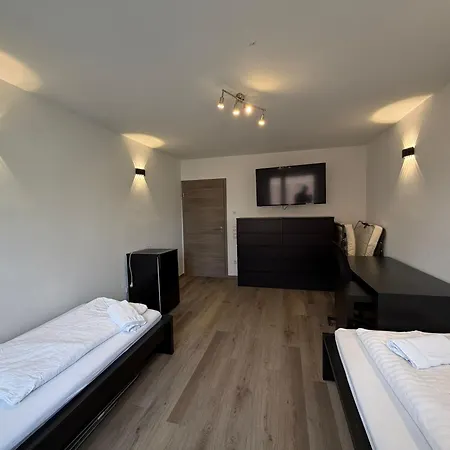 Apartman Modernes - Kueche & Balkon - Lage - Zentral Kl - 6 Gaeste