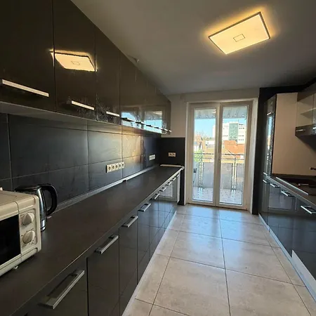 Modernes - Kueche & Balkon - Lage - Zentral Kl - 6 Gaeste