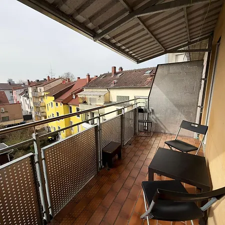 Apartman Modernes - Kueche & Balkon - Lage - Zentral Kl - 6 Gaeste
