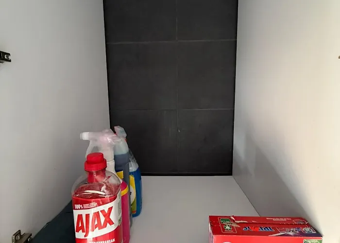 Modernes - Kueche & Balkon - Lage - Zentral Kl - 6 Gaeste 公寓