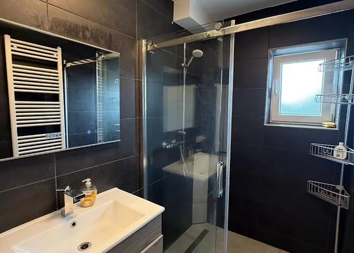 公寓 Modernes - Kueche & Balkon - Lage - Zentral Kl - 6 Gaeste *